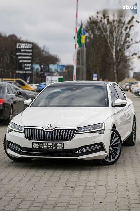 Skoda Superb 2020 - фото 3