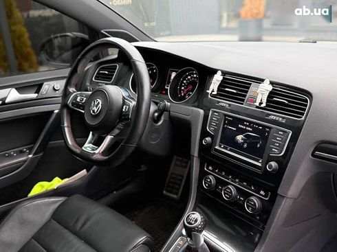 Volkswagen Golf GTI 2017 - фото 30