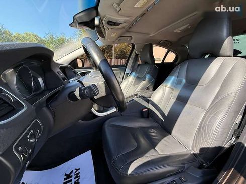 Volvo S60 2015 - фото 11