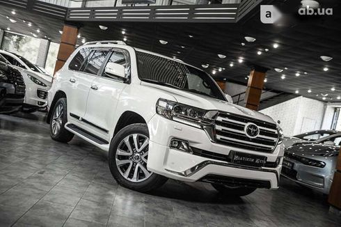 Toyota Land Cruiser 2017 - фото 5