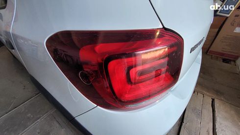 Renault Sandero Stepway 2017 белый - фото 20