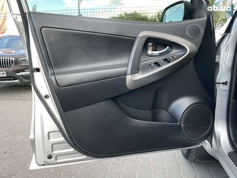 Toyota RAV4 2010 - фото 24