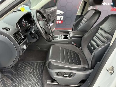 Volkswagen Touareg 2015 - фото 24