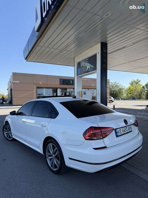 Volkswagen Passat 2017 - фото 12