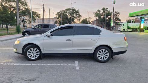 Volkswagen Passat 2008 серый - фото 12