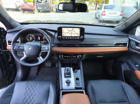Mitsubishi Outlander 2023 - фото 22