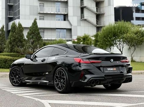 BMW M8 2023 - фото 10