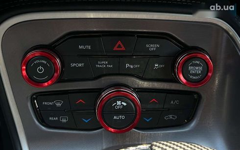 Dodge Challenger 2021 - фото 18