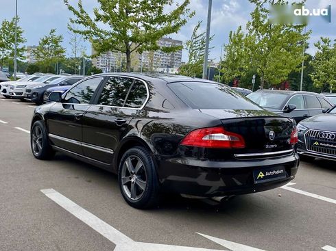 Skoda Superb 2012 - фото 6