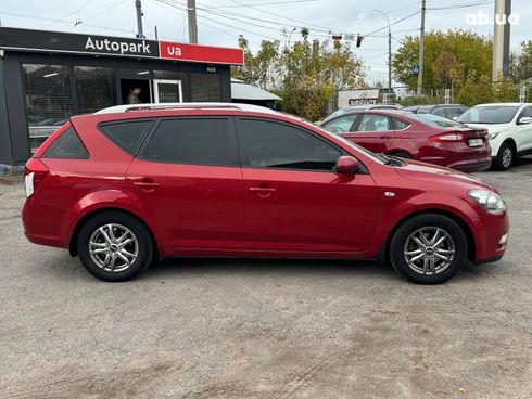 Kia Cee'd 2009 красный - фото 5