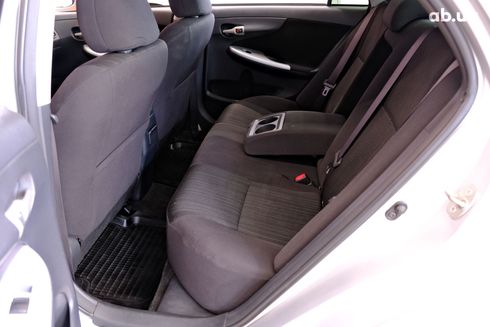 Toyota Corolla 2007 серебристый - фото 8