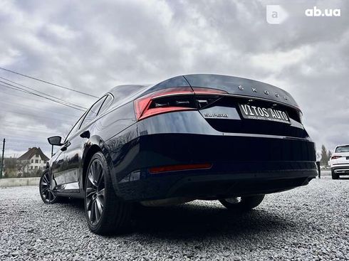 Skoda Superb 2019 - фото 10