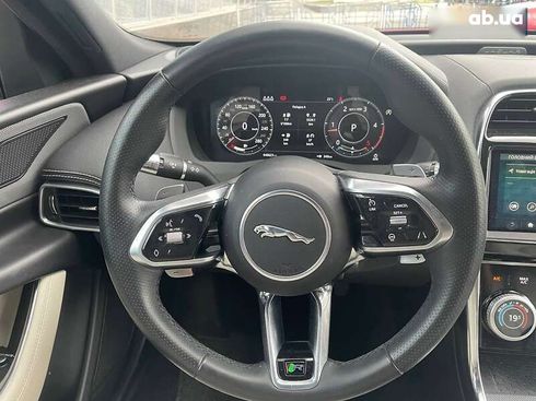 Jaguar XE 2019 - фото 10