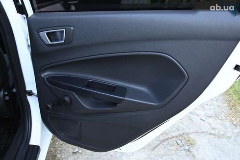Ford Fiesta 2017 - фото 29