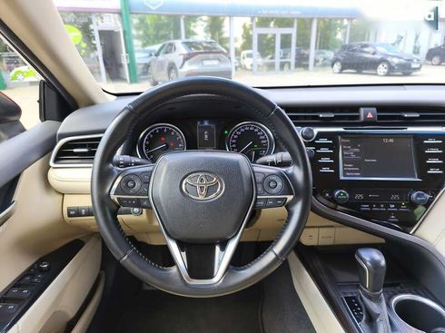 Toyota Camry 2018 - фото 18