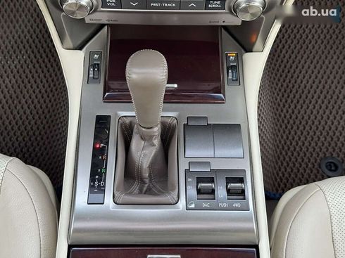 Lexus GX 2019 - фото 27
