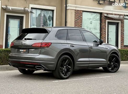 Volkswagen Touareg 2023 - фото 23