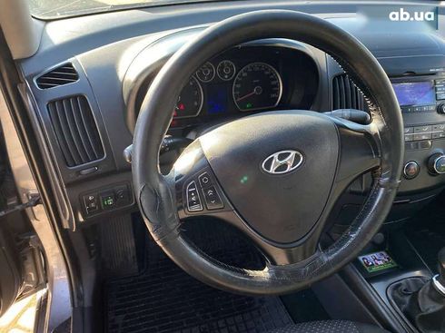 Hyundai i30 2011 - фото 12