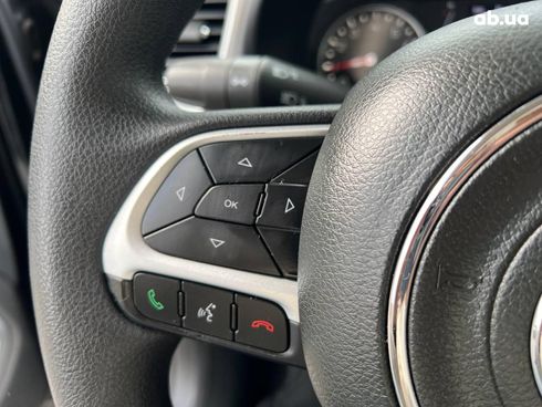 Jeep Renegade 2019 черный - фото 23