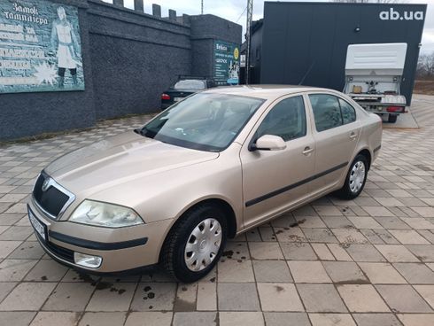 Skoda Octavia 2004 желтый - фото 2