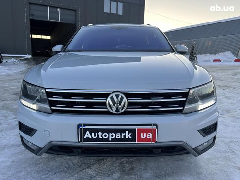 Volkswagen Tiguan 2018 белый - фото 2