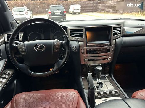 Lexus LX 2015 - фото 22