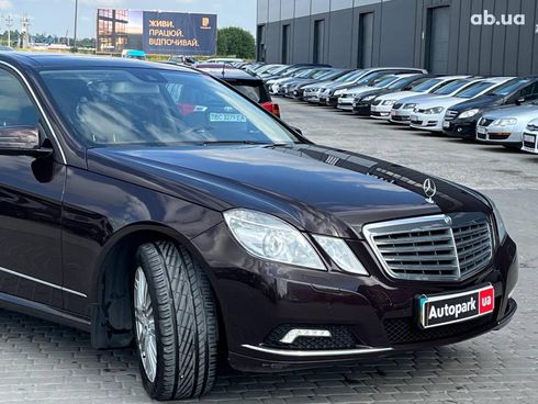 Mercedes-Benz E-Класс 2010 коричневый - фото 3