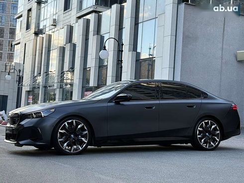 BMW i5 2023 - фото 15