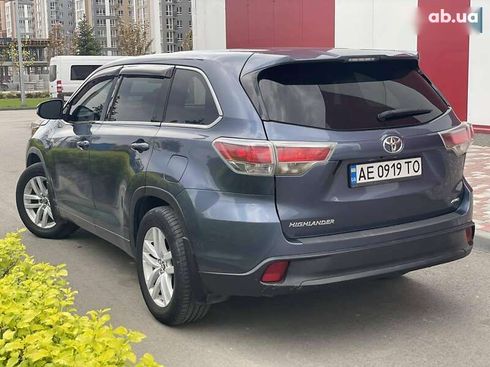 Toyota Highlander 2015 - фото 6