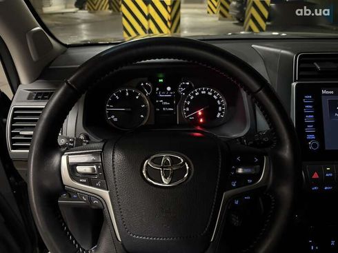 Toyota Land Cruiser Prado 2023 - фото 30