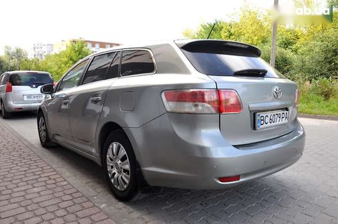 Toyota Avensis 2011 - фото 13