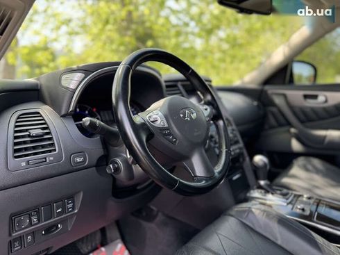 Infiniti QX70 2015 - фото 30