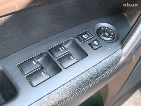 Kia Sorento 2011 красный - фото 19