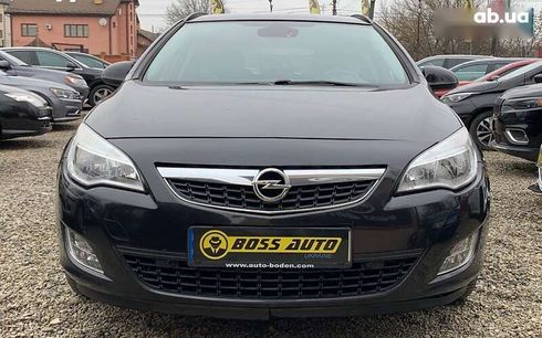 Opel Astra 2011 - фото 2