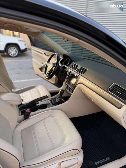 Volkswagen Passat 2018 - фото 24