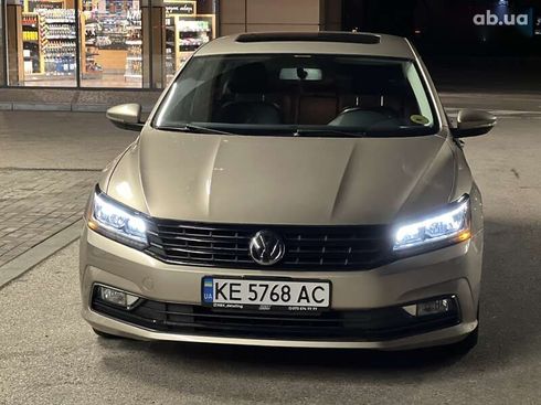 Volkswagen Passat 2015 - фото 12