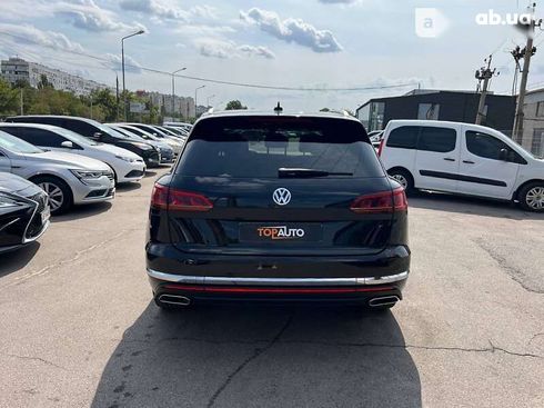 Volkswagen Touareg 2019 - фото 6