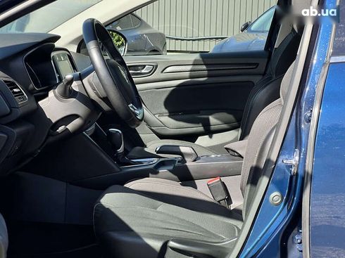Renault Megane 2017 - фото 25