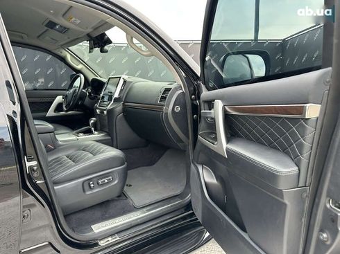 Toyota Land Cruiser 2017 - фото 25