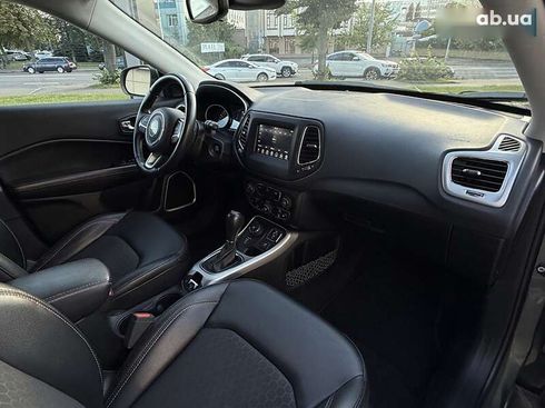 Jeep Compass 2019 - фото 12