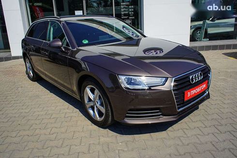 Audi A4 2018 - фото 2