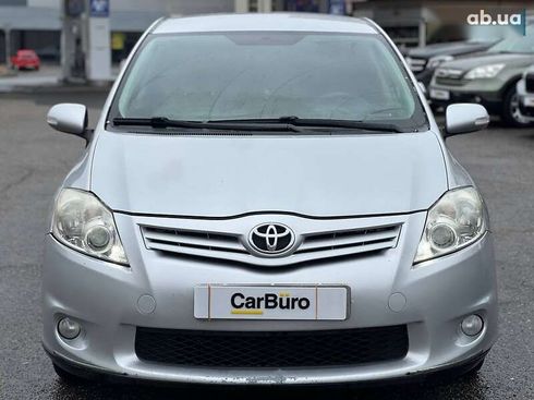 Toyota Auris 2011 - фото 5