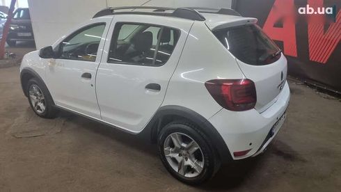 Renault Sandero 2021 - фото 3