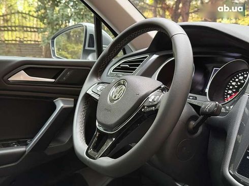 Volkswagen Tiguan 2021 - фото 30