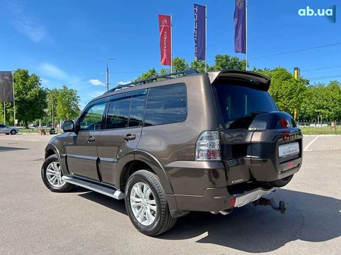 Mitsubishi Pajero Wagon 2018 - фото 6