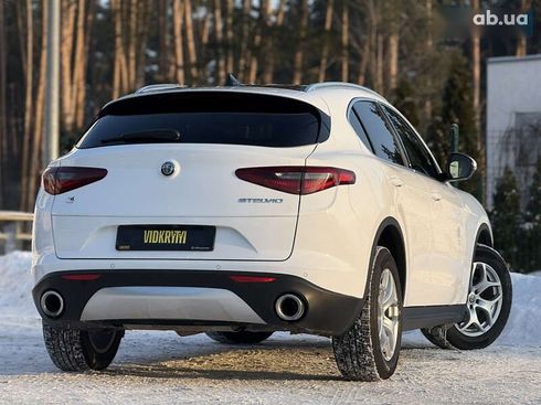 Alfa Romeo Stelvio 2020 - фото 20