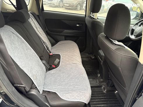 Mitsubishi Outlander 2017 черный - фото 34