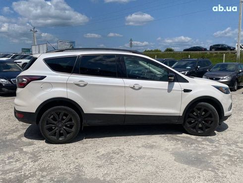 Ford Escape 2017 белый - фото 24