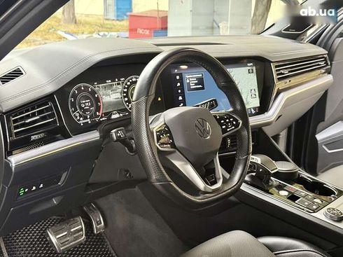 Volkswagen Touareg 2022 - фото 26