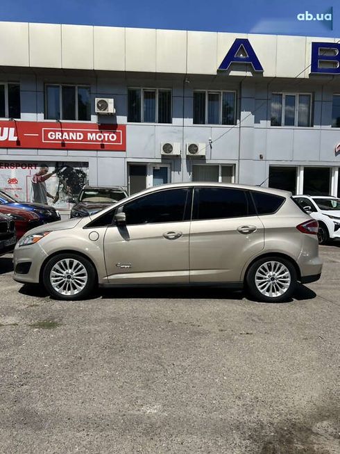 Ford C-Max 2017 - фото 10